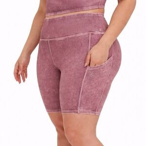 Torrid 3X Mineral Wash 9” Bike Shorts 0807 purple pink ribbed pockets